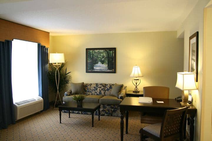 Room 19 of 33
