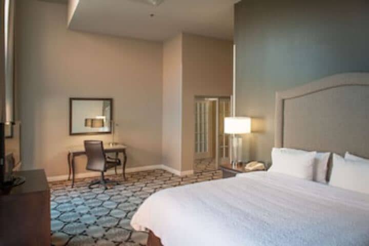 Room 70 of 291