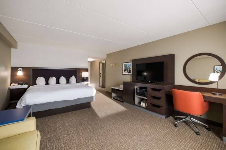 Room 8 of 63