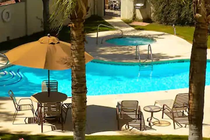 Pool 35 of 48