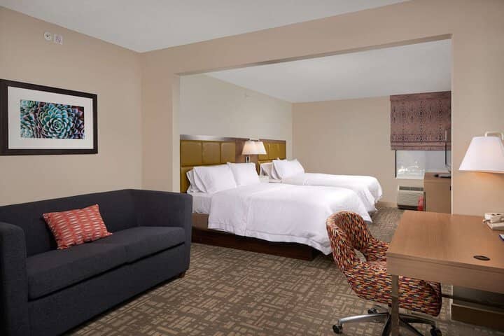 Room 10 of 29