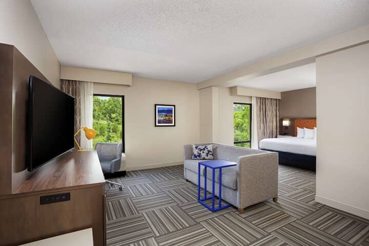 Room 14 of 30