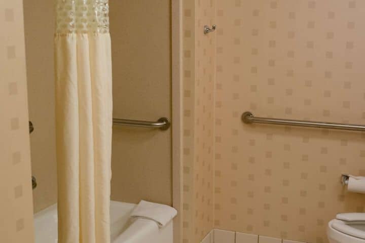 Room 47 of 79