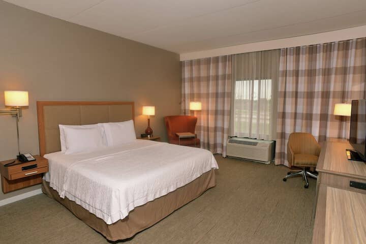 Room 51 of 90