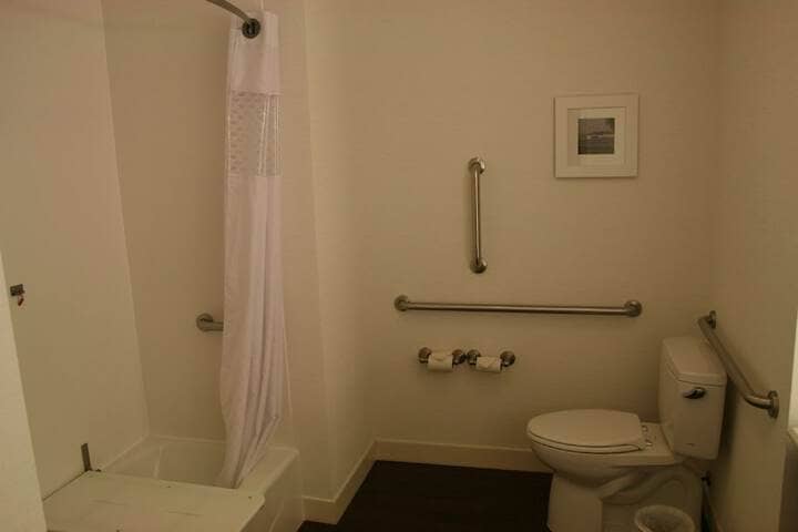 Room 46 of 78