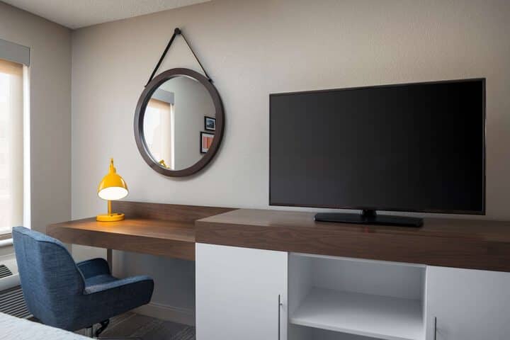 Room 13 of 50