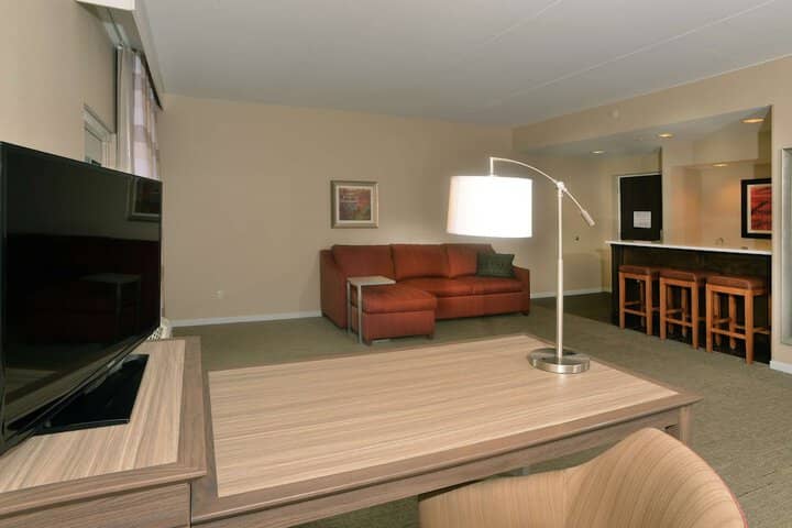 Room 48 of 90