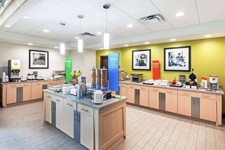 Breakfast area