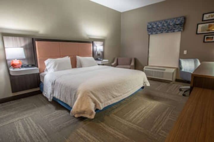 Room 43 of 102