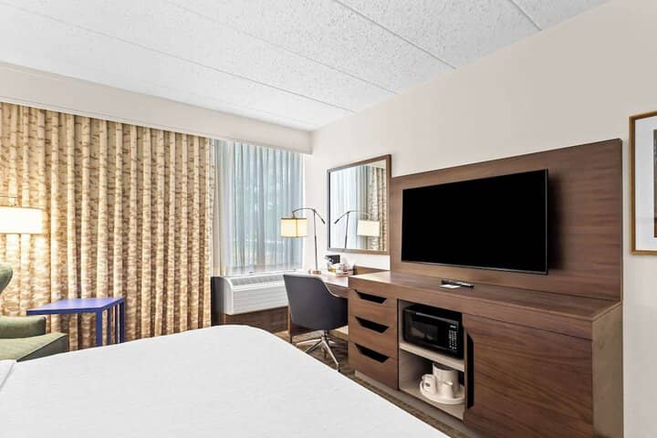 Room 12 of 38