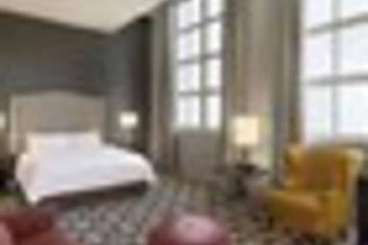 Room 137 of 291