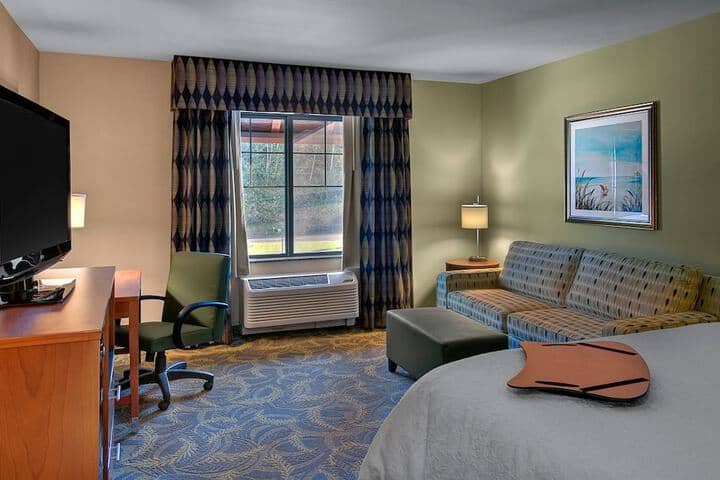 Room 51 of 80