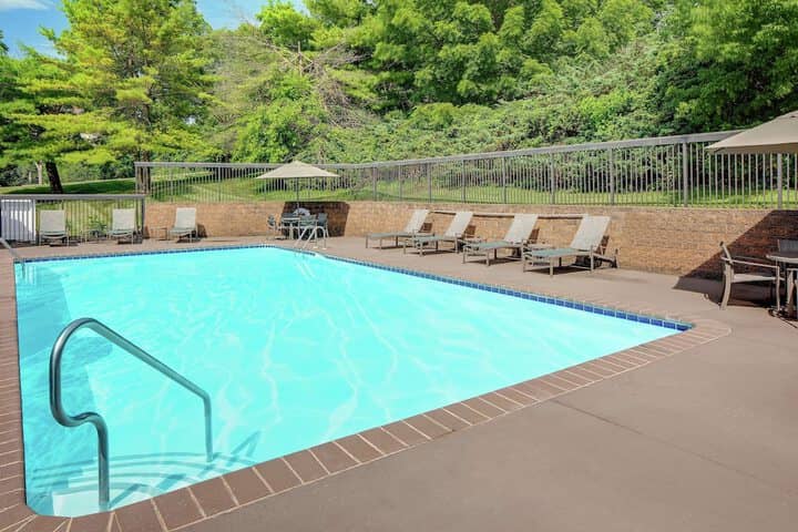Pool 54 of 96