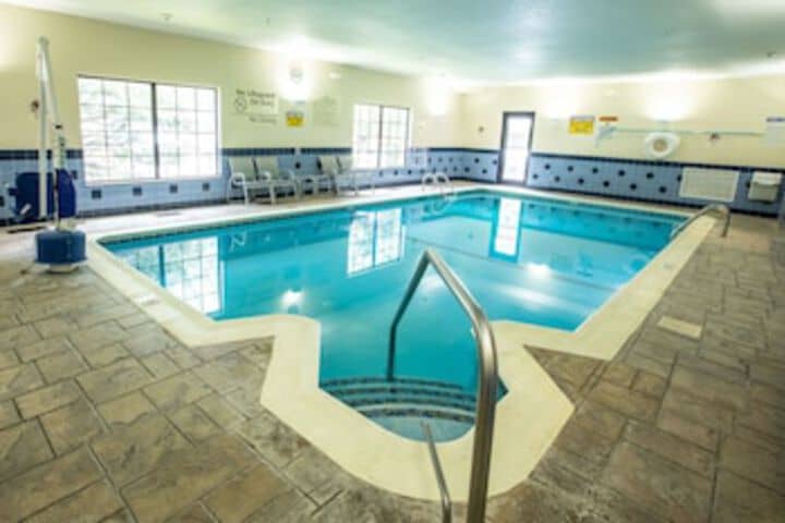 Pool 70 of 102
