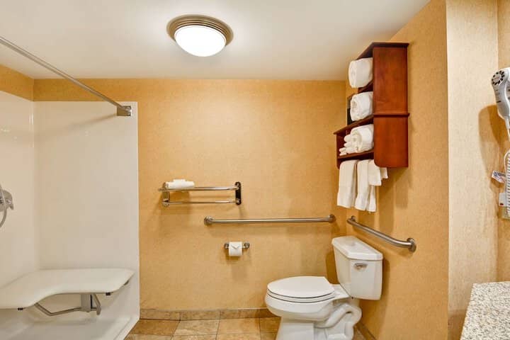 Room 32 of 55