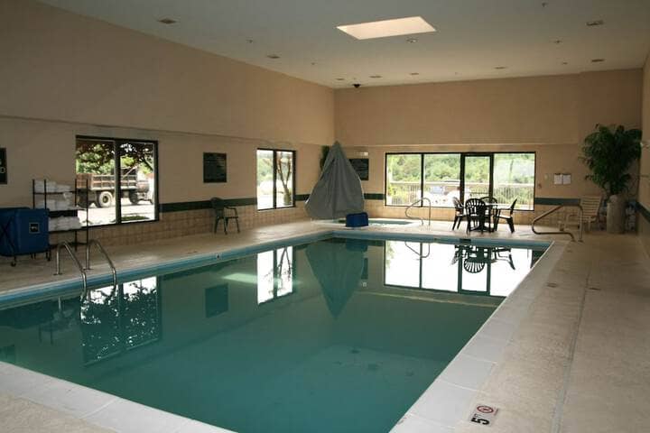 Pool 39 of 69
