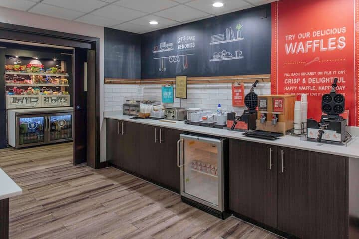 Breakfast area