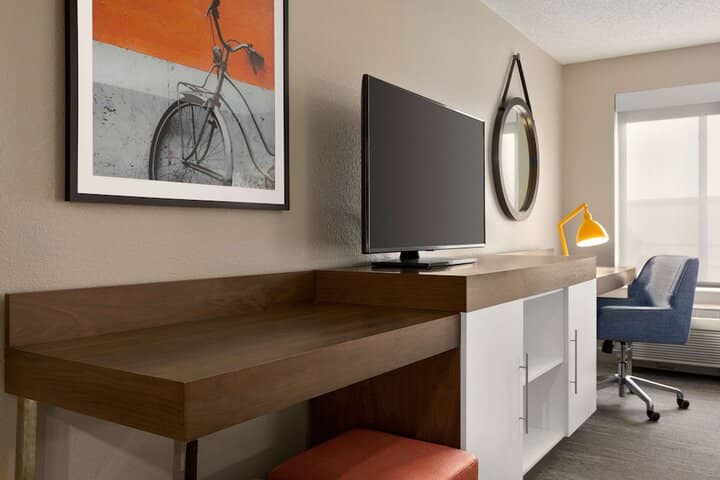 Room 16 of 50