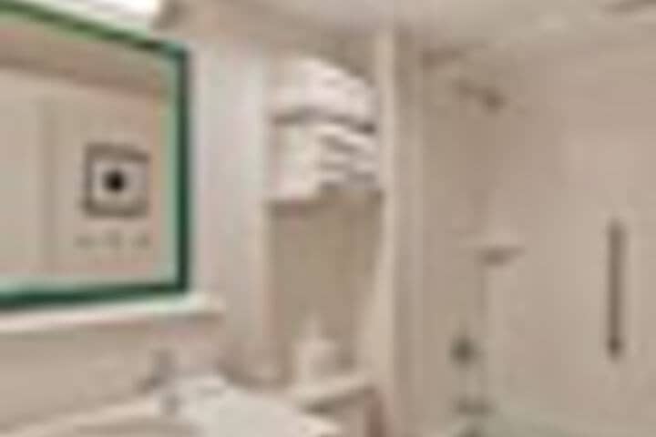 Room 47 of 96