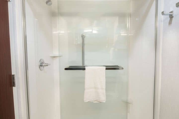 Bathroom shower