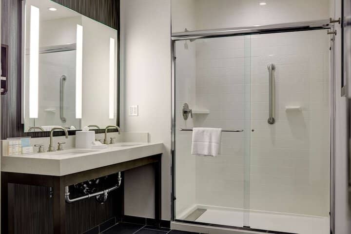 Bathroom shower