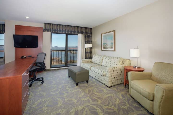 Room 28 of 80