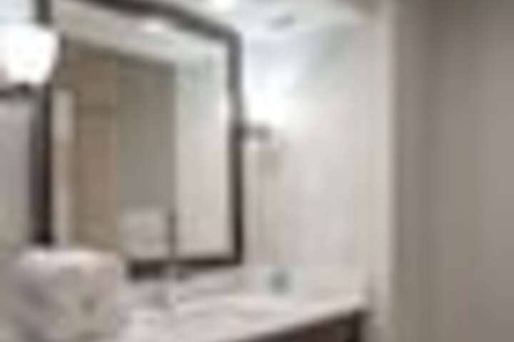 Room 173 of 291