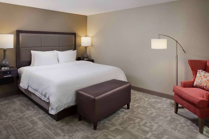 Room 9 of 25