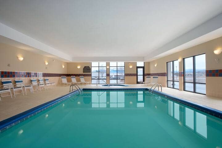 Pool 11 of 19