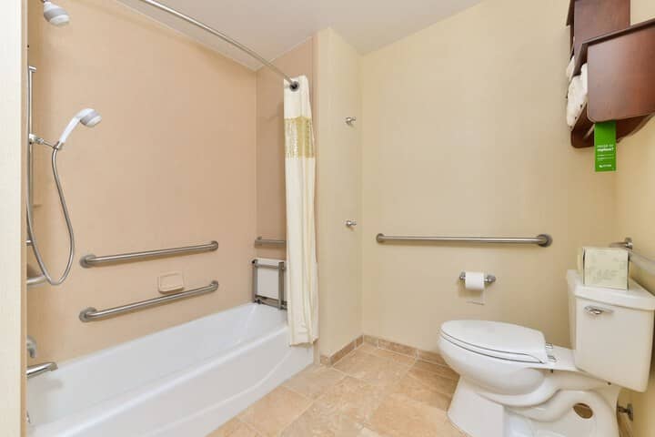 Room 20 of 32
