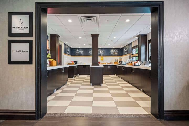 Breakfast area