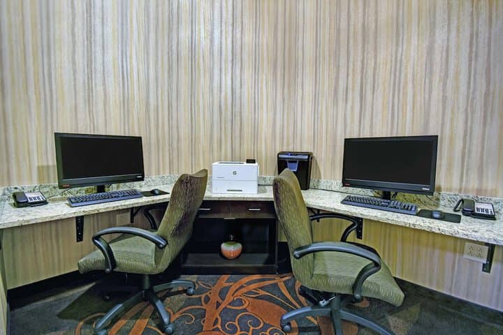 Business Center 46 of 48