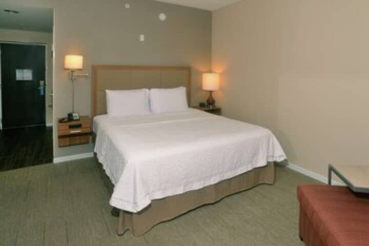 Room 25 of 90