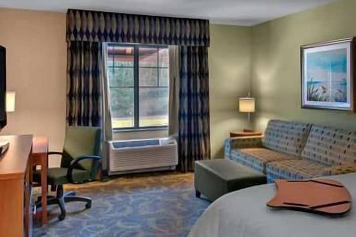 Room 54 of 80
