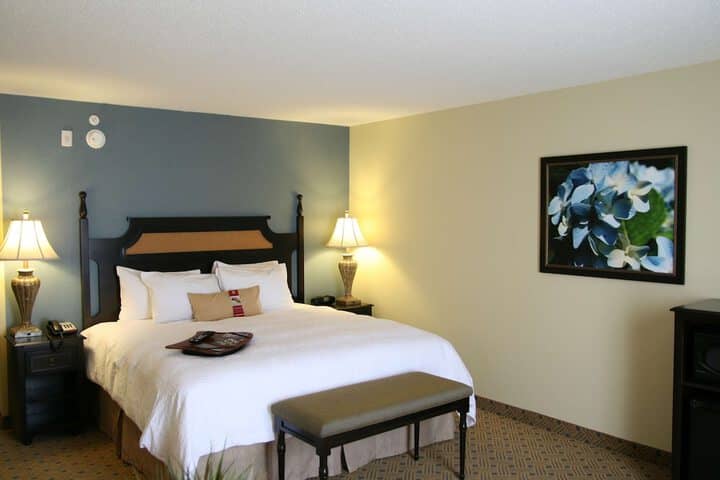 Room 5 of 33