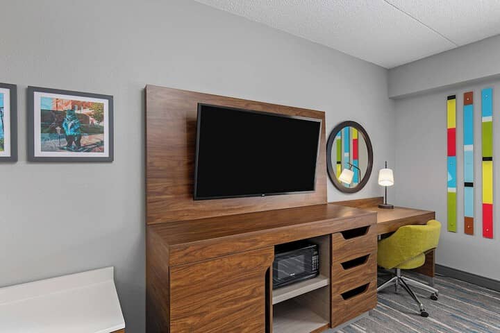 Room 8 of 31