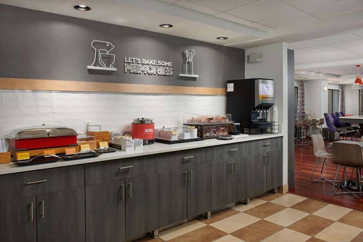 Breakfast area