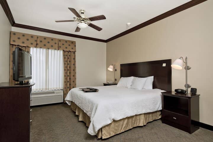 Room 5 of 43