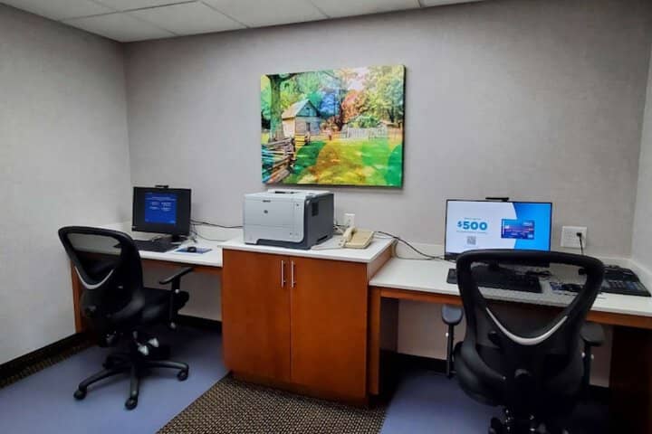 Business Center 65 of 69