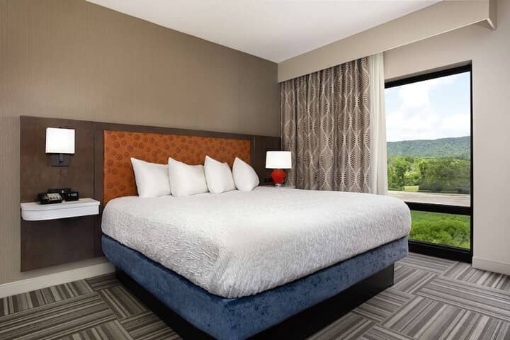 Room 4 of 30