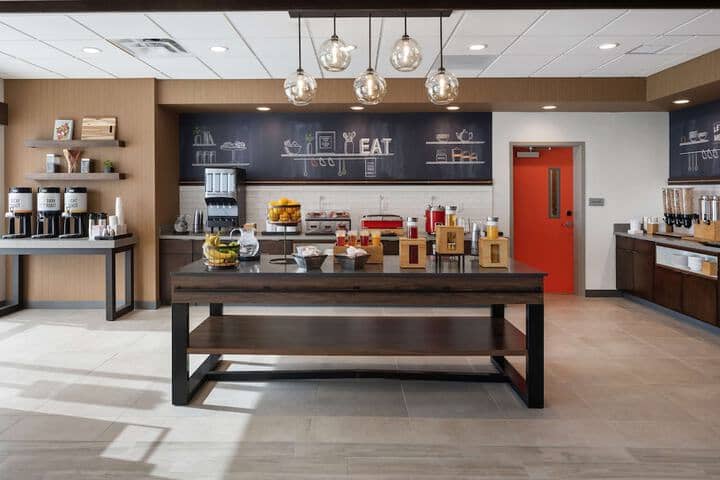 Breakfast area