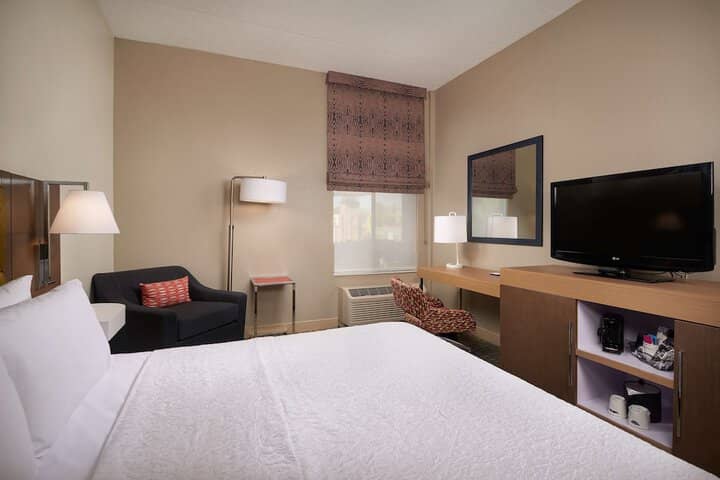 Room 8 of 29