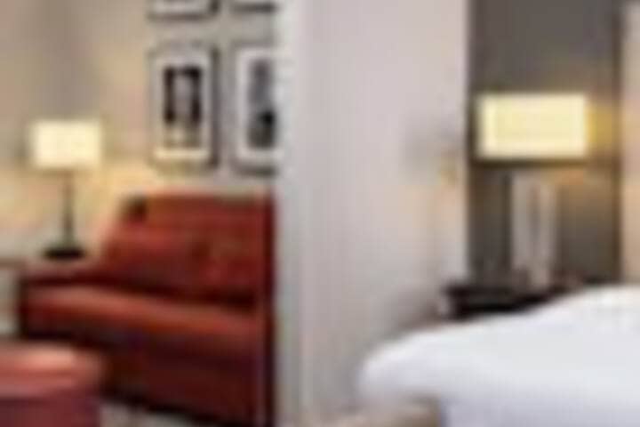 Room 107 of 291