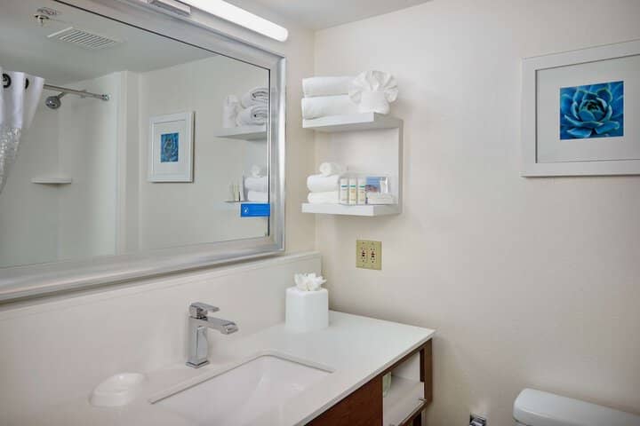 Room 15 of 29