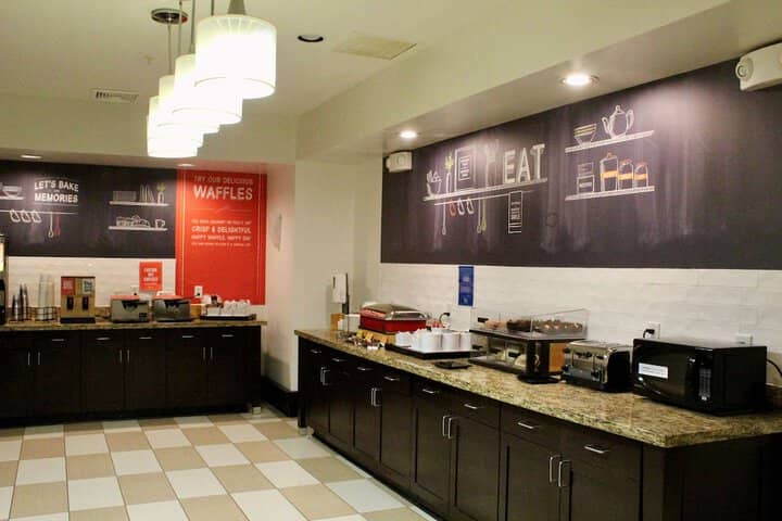 Breakfast area