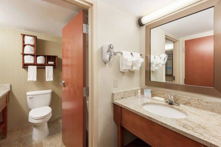 Room 17 of 29