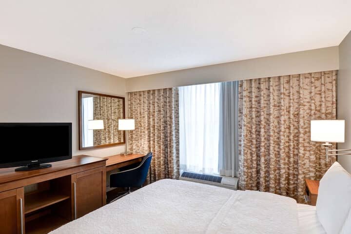 Room 30 of 96