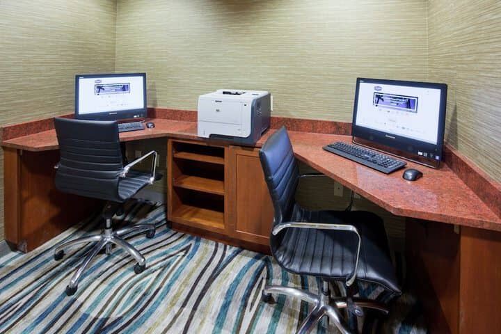 Business Center 53 of 62
