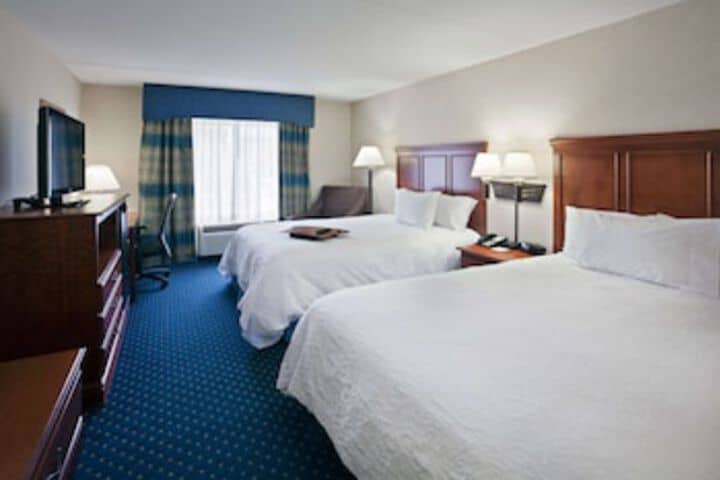 Room 28 of 135