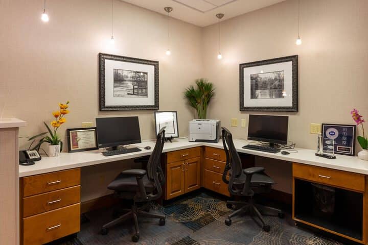 Business Center 45 of 53